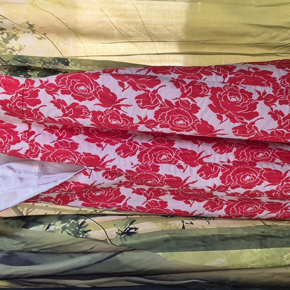 Red and White Mini Dress with Floral Pattern - Picture 4 of 4